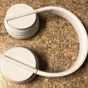 Plugged wired Headphones